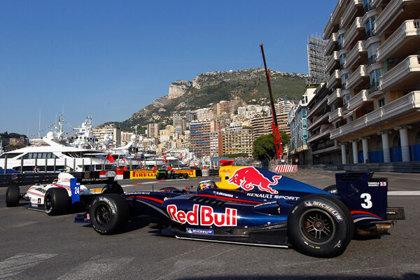 Ricciardo takes World Series pole in Monaco
