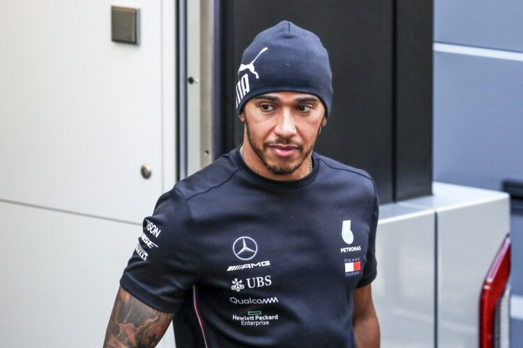 F1: Hamilton breaks social media silence