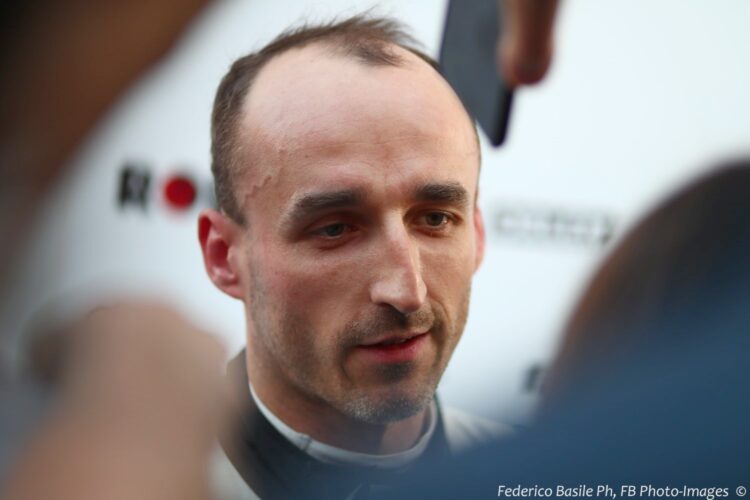 Kubica eyes DTM, Racing Point (5th Update)