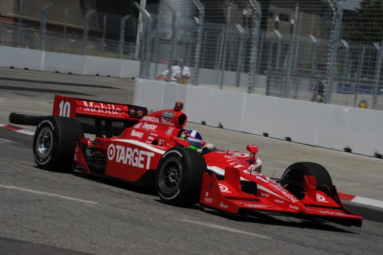 Franchitti hangs on to win in Toronto, stretches lead