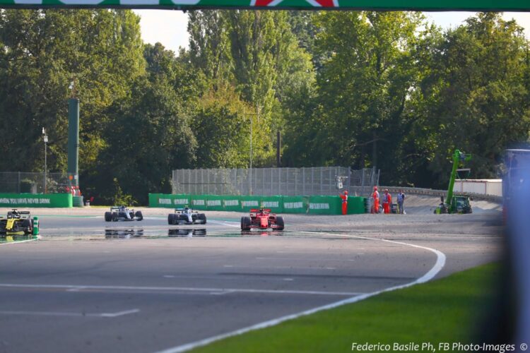 F1 to re-consider gravel for Parabolica