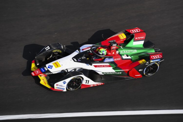 Madness in Mexico sees di Grassi win