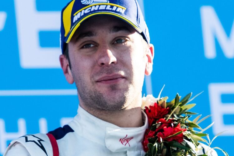 Formula E: Robin Frijns returns to Envision Racing