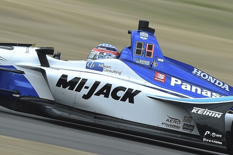 IndyCar: Takuma Sato holds off Scott Dixon in Alabama