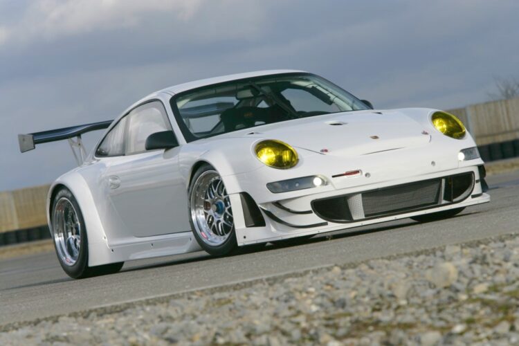 Porsche 911 GT3 RSR race car revealed