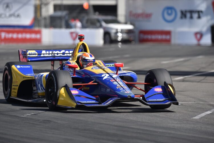 Rossi beats Dixon to win Acura GP of Long Beach pole