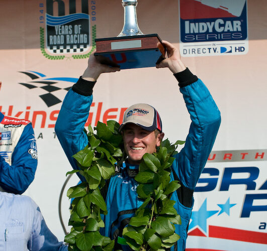 Hunter-Reay becomes seventh winner in 2008