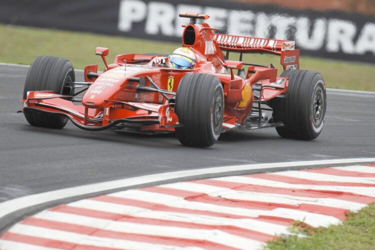 Brazilian GP: Massa tops practice 3