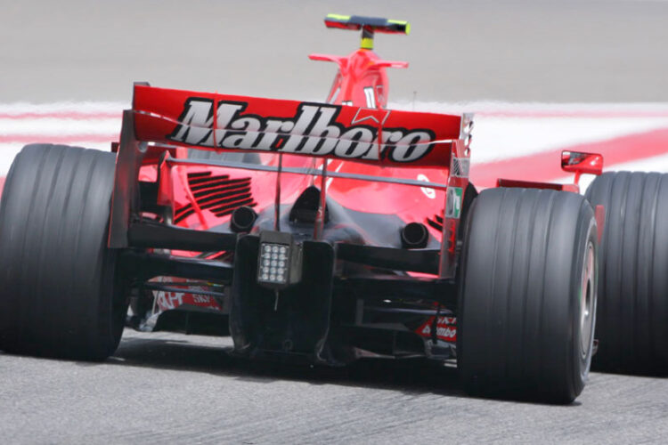 EU asks Ferrari to get rid of Marlboro