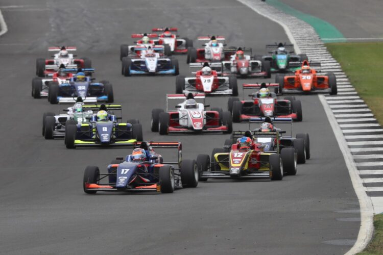 British F3 storms to Silverstone for potential title decider