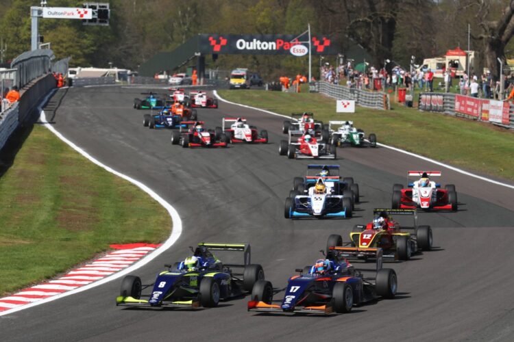 Novalak claims maiden British F3 win in eventful Oulton Park opener