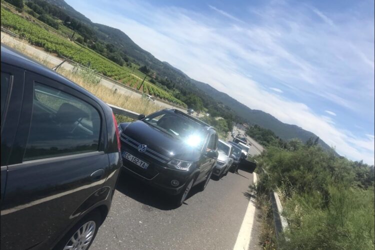 Traffic flowing but ticket sales down at French GP