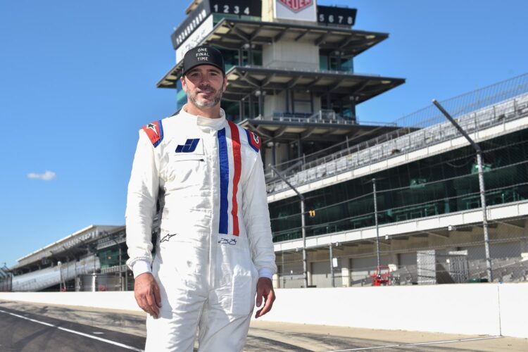 Arrow McLaren SP IndyCar team won’t test Jimmie Johnson until October