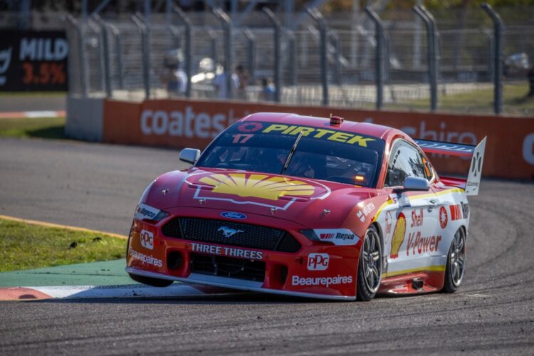 Scott McLaughlin claims 10th victory of 2020 in Townsville