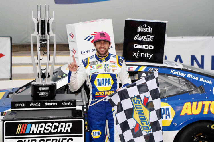 Chase Elliott wins 4th straight NASCAR road course race