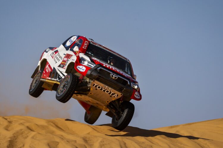 Dakar Stage 5: De Villiers wins Stage 5 as Peterhansel extends overall Dakar lead