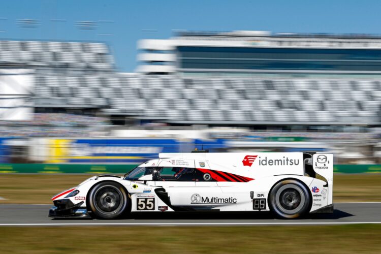 Rolex 24 Hour 23: #55 Mazda hunting down the #10 Acura