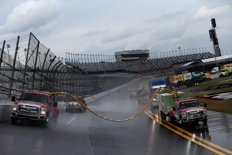 Video: Jet Dryer Crash – 2021 Daytona Duels