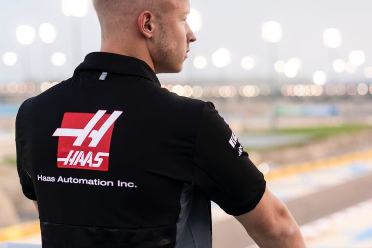 Video: Nikita Mazepin completes his Haas F1 Seat Fit