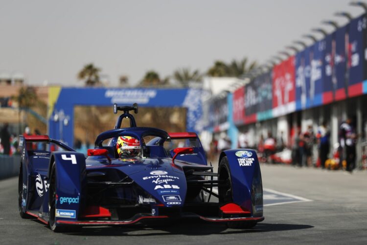 Formula E: Robin Frijns sets the benchmark in practice for Race 2