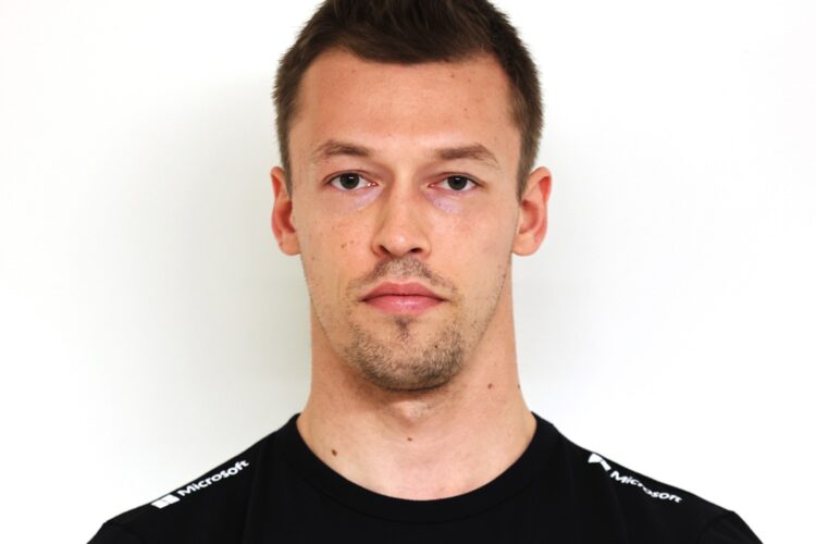 Kvyat to ‘try’ for F1 return in 2023