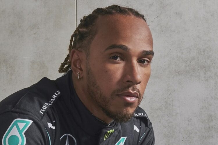 F1: Not being afraid of covid ‘strange’ – Hamilton