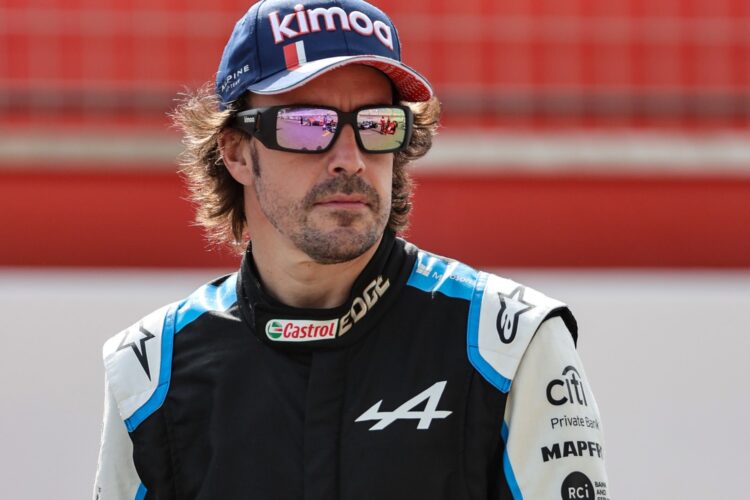 Rumor: Alonso to re-sign with Alpine