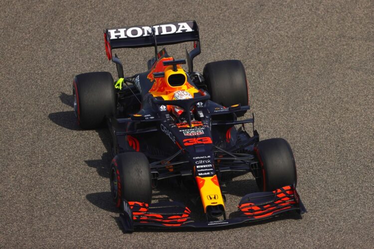 Bahrain GP: Verstappen wins pole for F1 season opener
