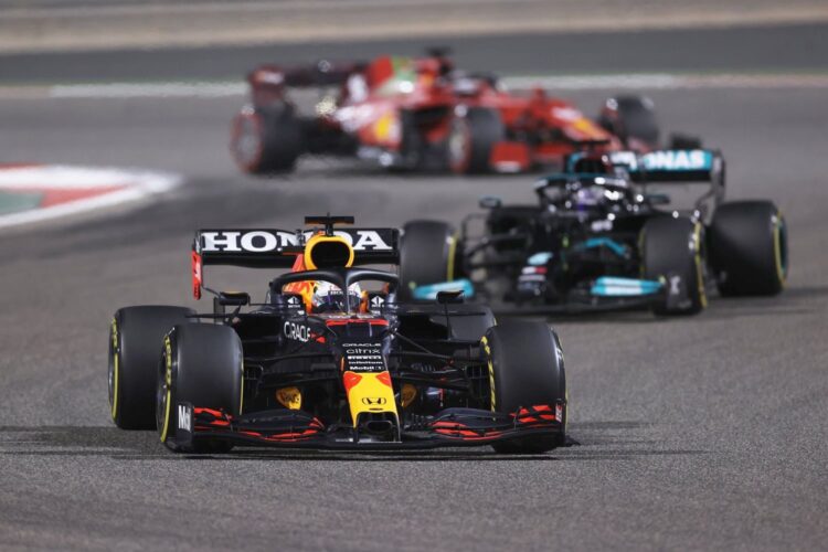 F1 stewards favored Hamilton in Bahrain GP
