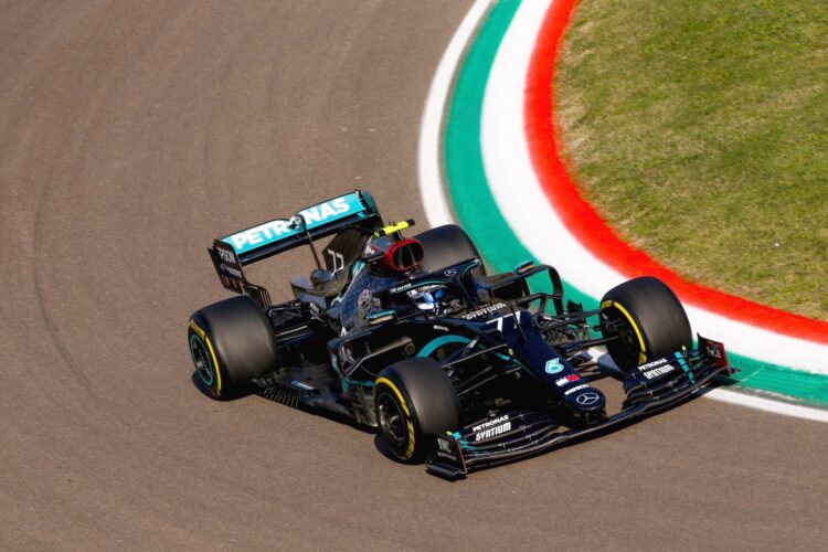 Bottas again tops Hamilton for Mercedes 1-2 in Practice 2