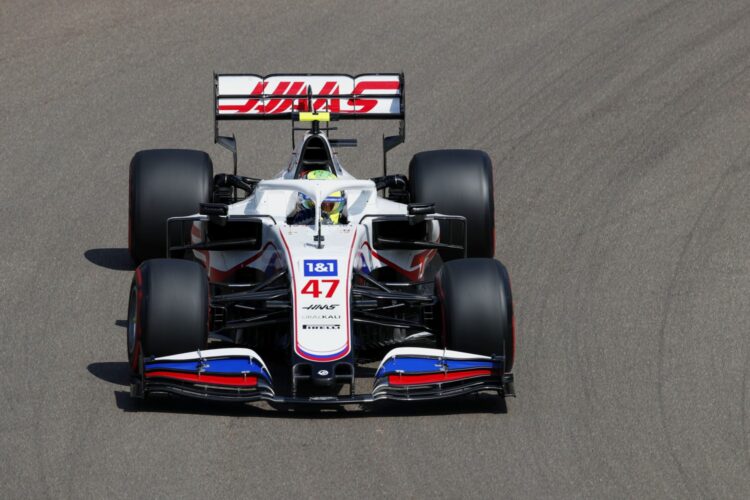 Steiner not critical of Schumacher’s ‘cautious’ approach