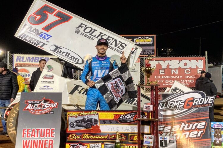 Kyle Larson wins first Sprint Car race of the year