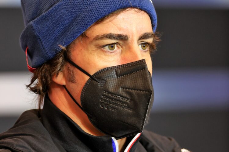 Alonso admits struggling on F1 return