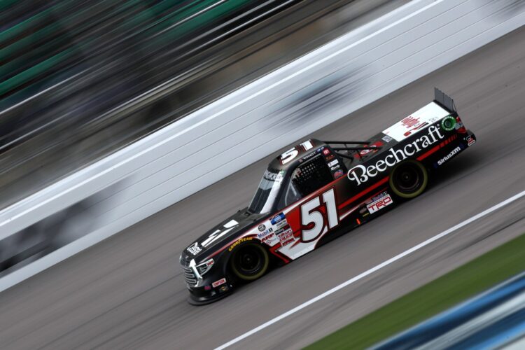 Kyle Busch grabs his 61st Truck win at Kansas Speedway