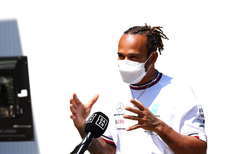 F1: Hamilton wants to start 2022 contract talks, 2+ year deal  (Update)