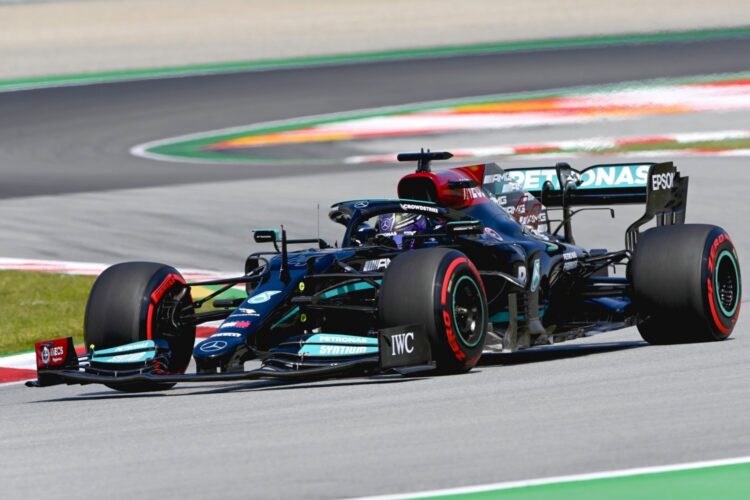 F1: Hamilton nips Verstappen for 100th F1 pole