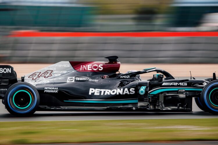 TeamViewer branded Mercedes-AMG Petronas F1 cars unveiled