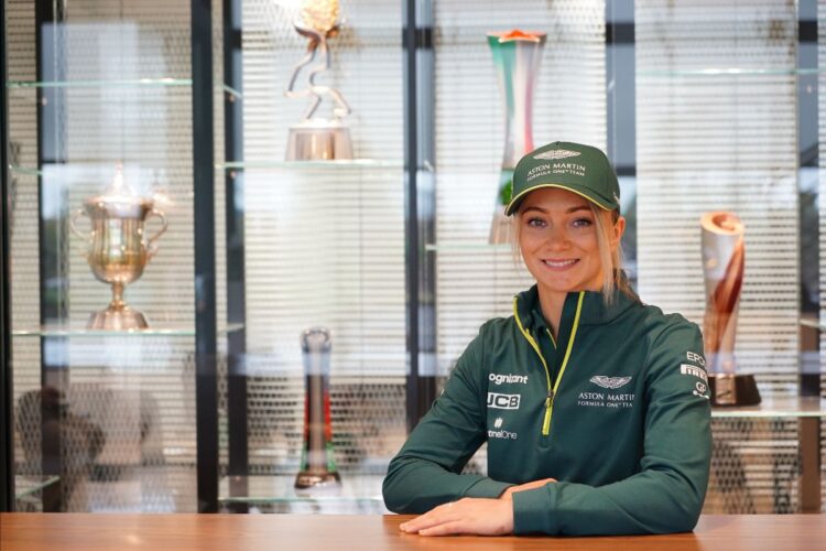 Jessica Hawkins joins Aston Martin Cognizant F1 Team