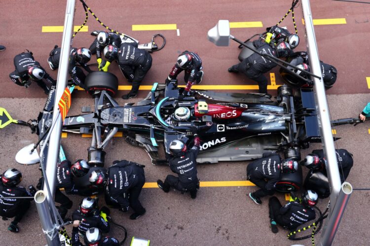 F1: In video Mercedes explain Lewis Hamilton’s lack of pace