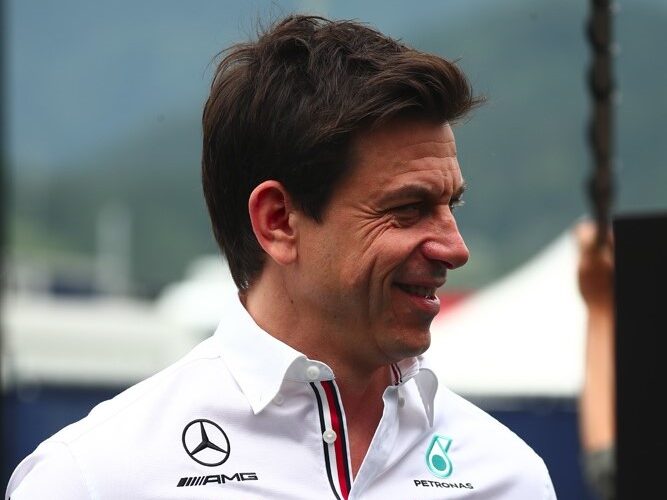 F1: Wolff responds to Ecclestone’s Hamilton jibe
