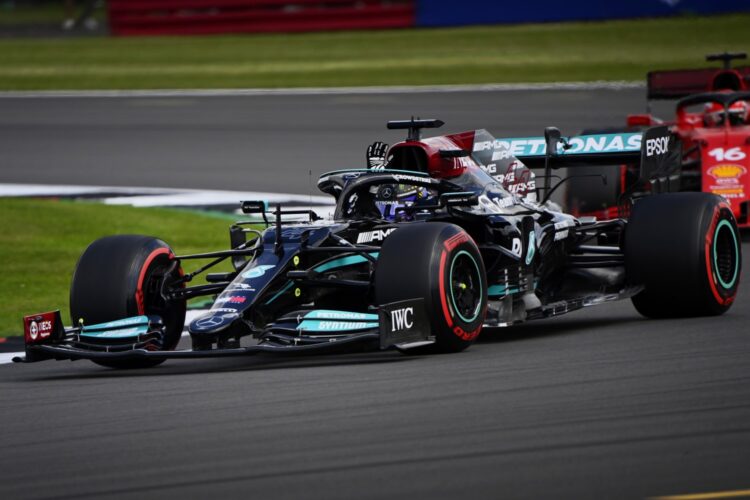 F1: Hamilton wins pole for British GP Sprint race