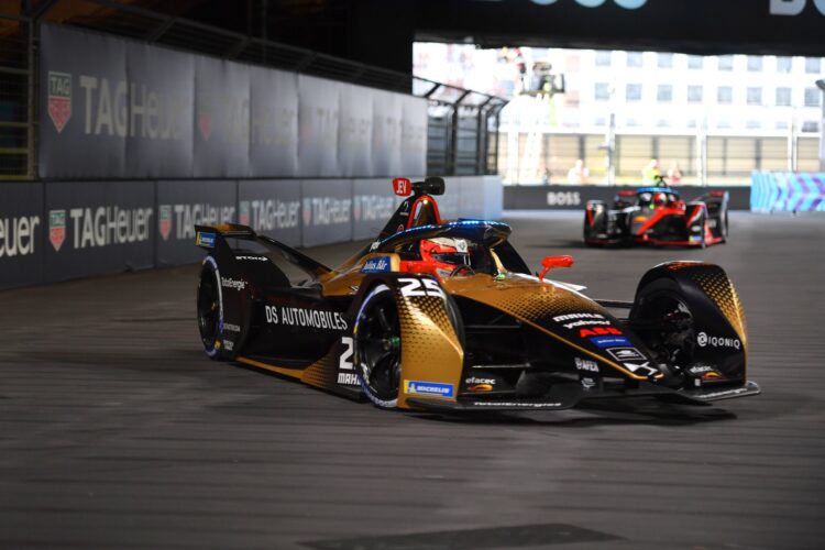 Formula E: Vergne heads practice 1, Guenther practice 2, in London