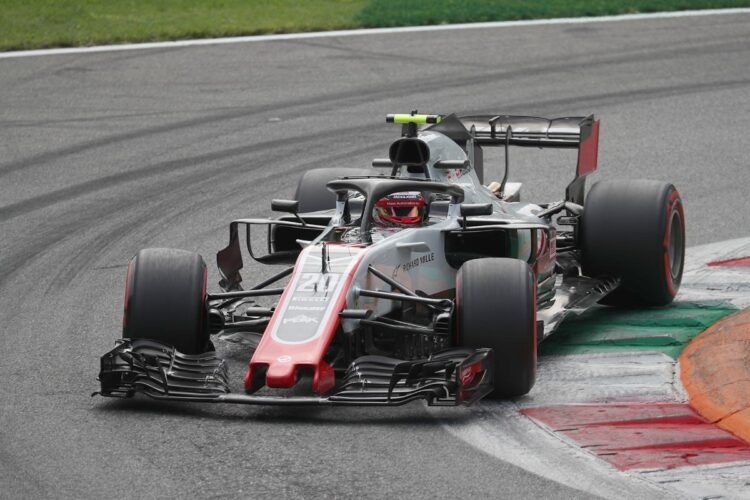 Alonso thinks Magnussen is a wanker, Magnussen says Alonso acts like a god