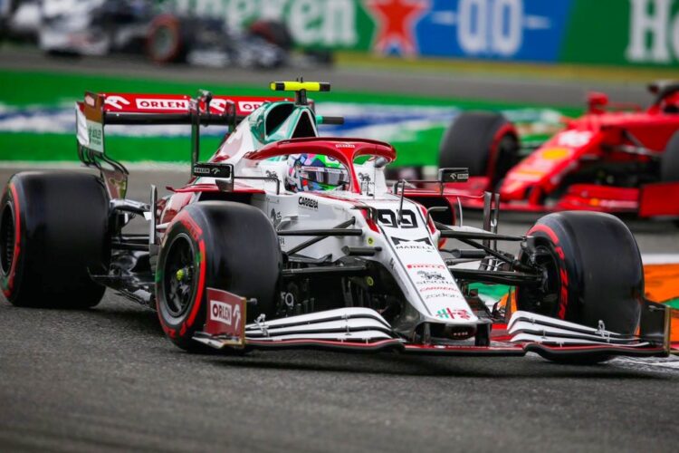 Rumor: Sauber Shareholders eye F1 team sale to Michael Andretti  (Update)