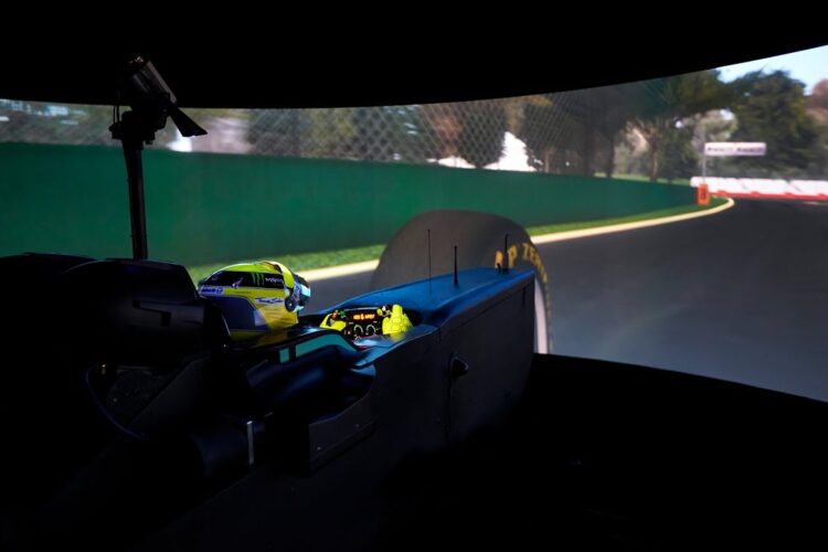 Video: What Do F1 Simulator Drivers Do?