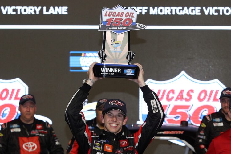 NASCAR: Truck Series Phoenix Notebook