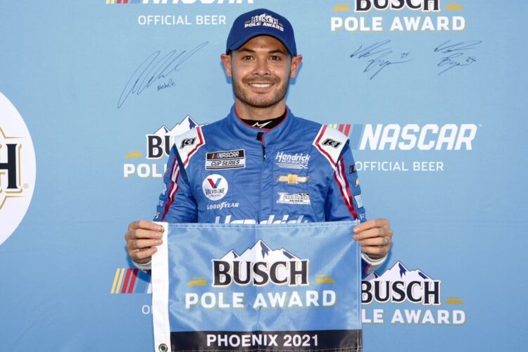 NASCAR: Kyle Larson wins Cup pole in Phoenix