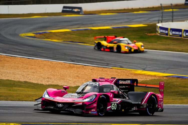 IMSA: Meyer Shank Acura out front at Petit halfway mark