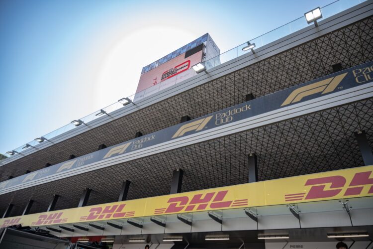 F1: Video Timelapse of Saudi Arabia circuit construction