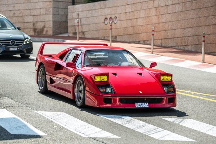 Video: Nico Rosberg takes a Ferrari F40 around Monaco